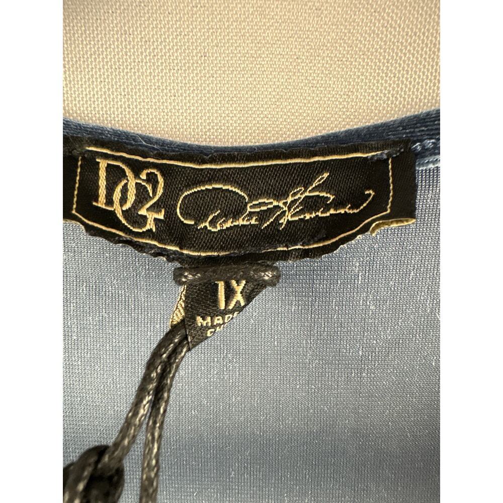 Women’s DG2 1X Silver Blue Velvet Short Sleeve Blouse - Picture 5 of 6